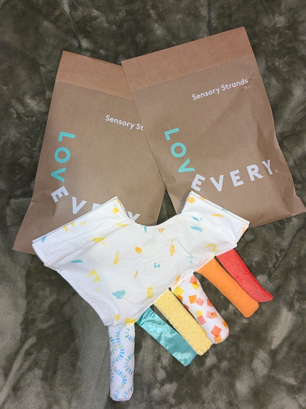 2pk Lovevery Sensory Strands Baby Play Toy in White with Multicolor Straps